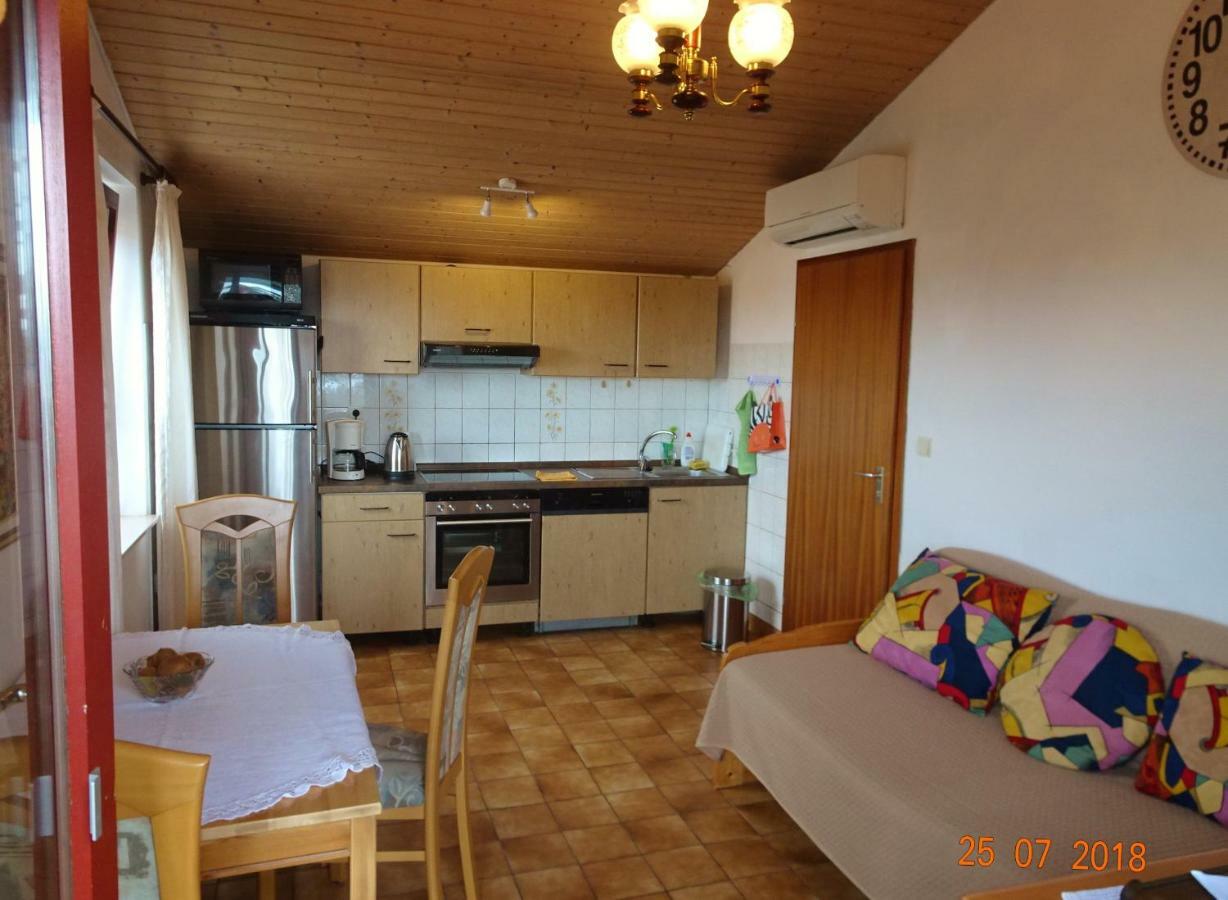 Casa Bianca Apartment Medulin Bagian luar foto